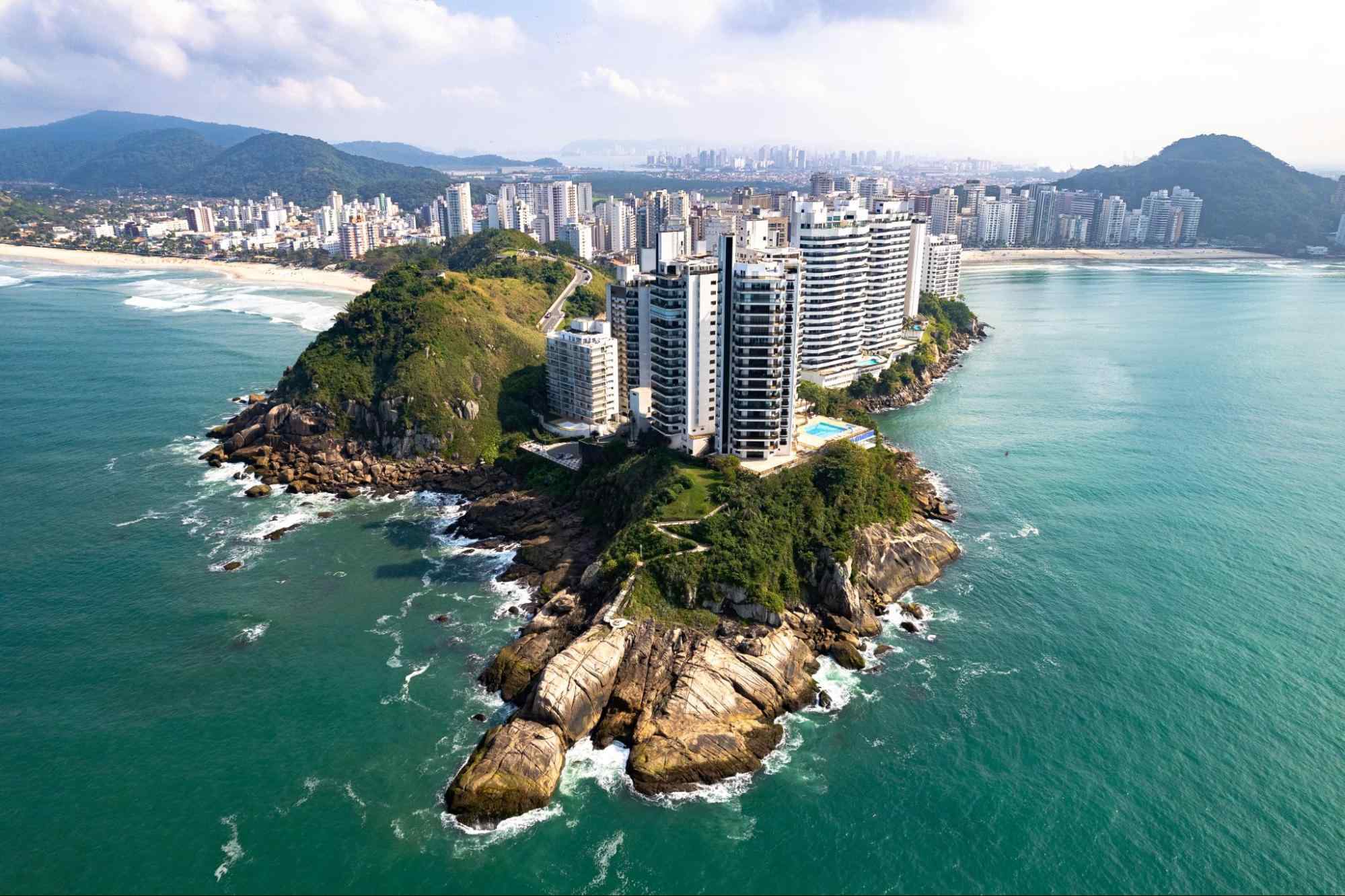 praias no guarujá